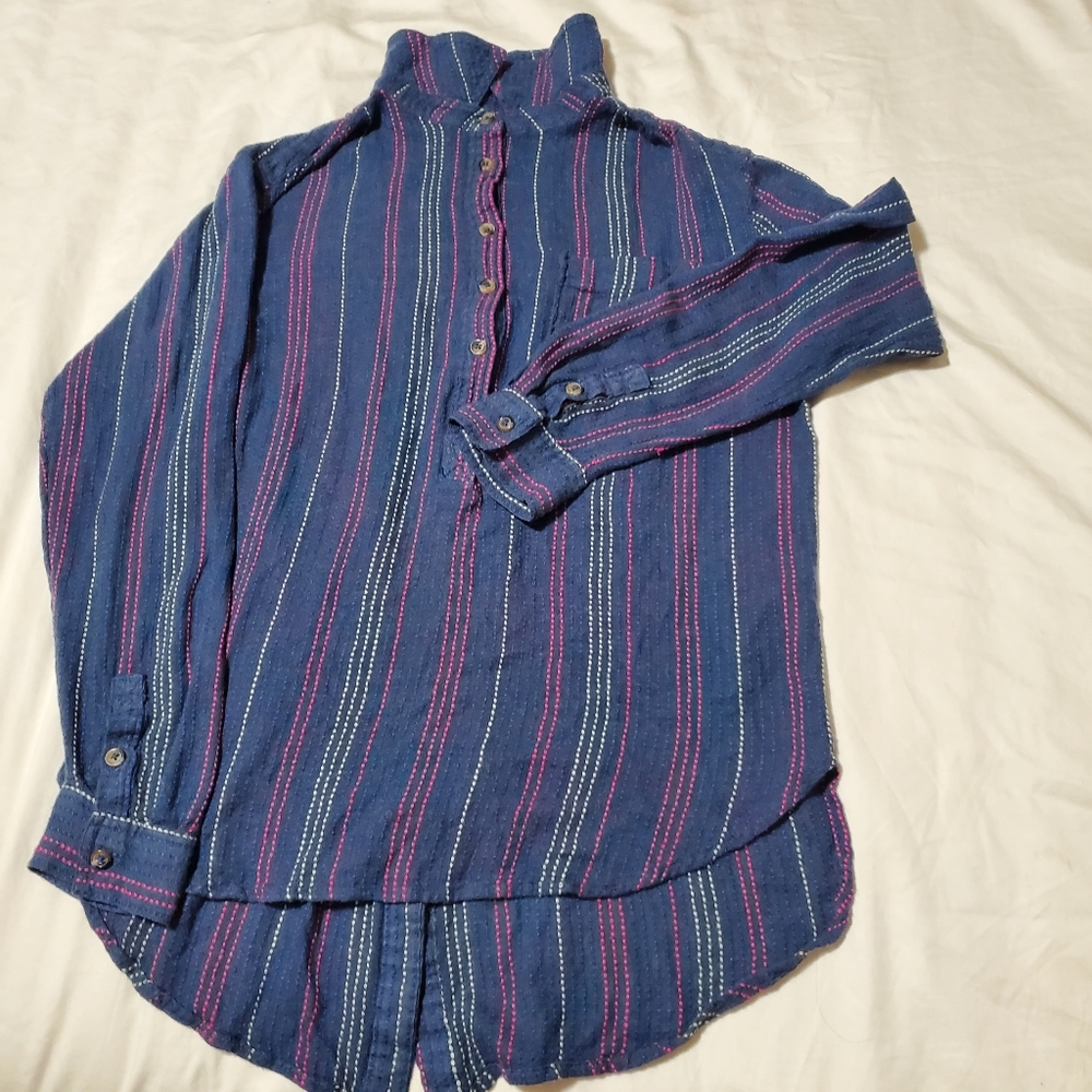 Anthropologie  blue plaid button down shirt button back size